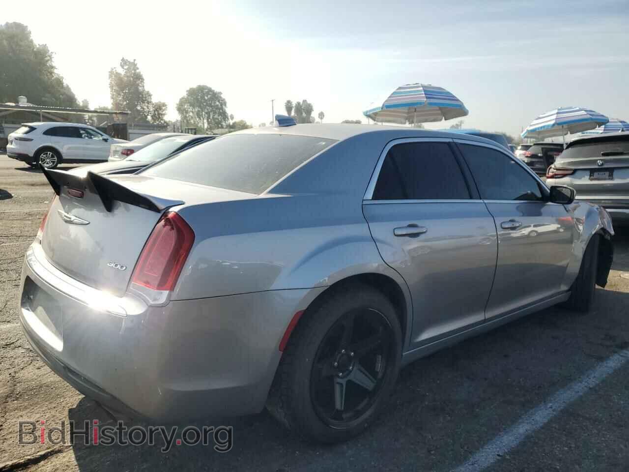 2016 CHRYSLER 300 - VIN: 2C3CCAAG4GH175657 - Фото 3