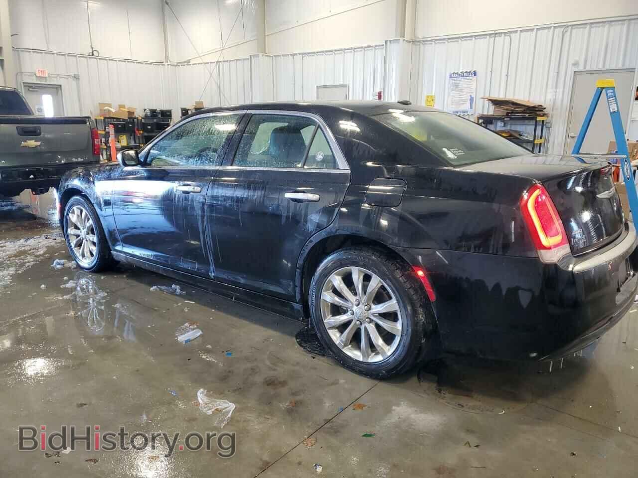2017 CHRYSLER 300 - VIN: 2C3CCASG9HH534145 - Фото 2