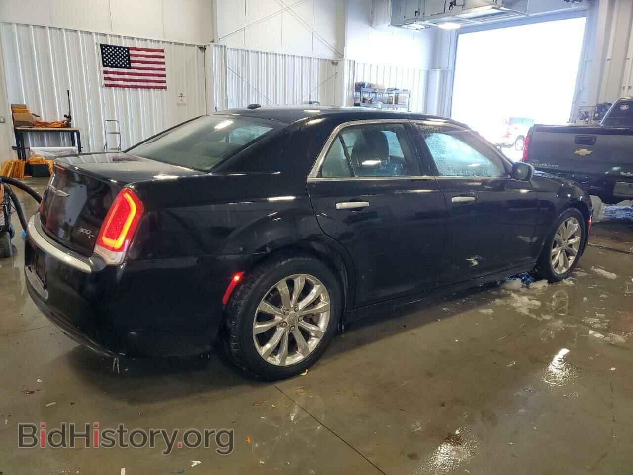2017 CHRYSLER 300 - VIN: 2C3CCASG9HH534145 - Фото 3