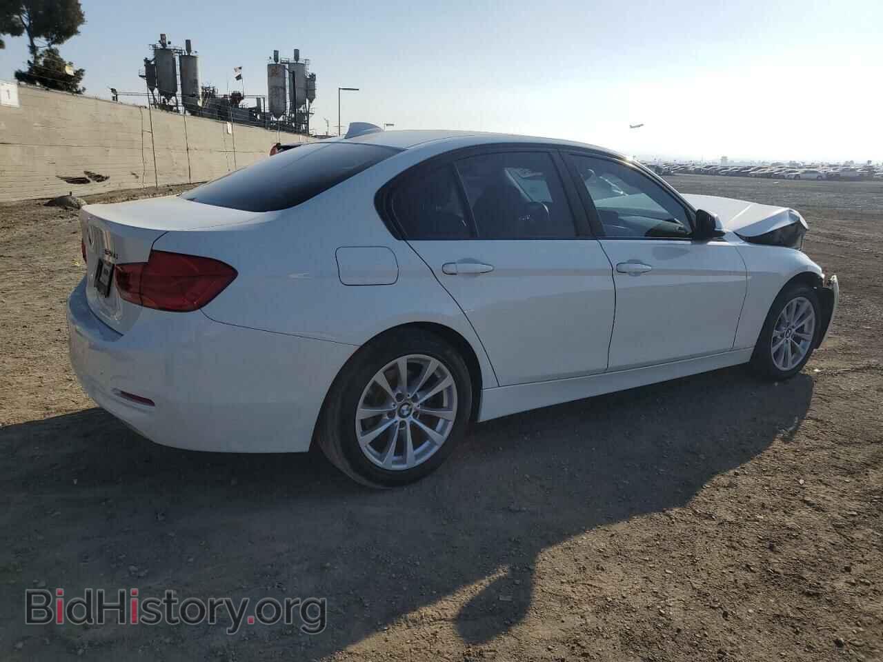 2018 BMW 3 SERIES - VIN: WBA8A9C5XJAC99956 - Photo 3