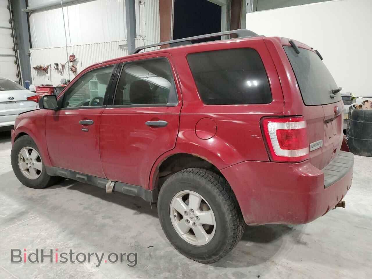 2011 FORD ESCAPE - VIN: 1FMCU9D79BKB60975 - Фото 2