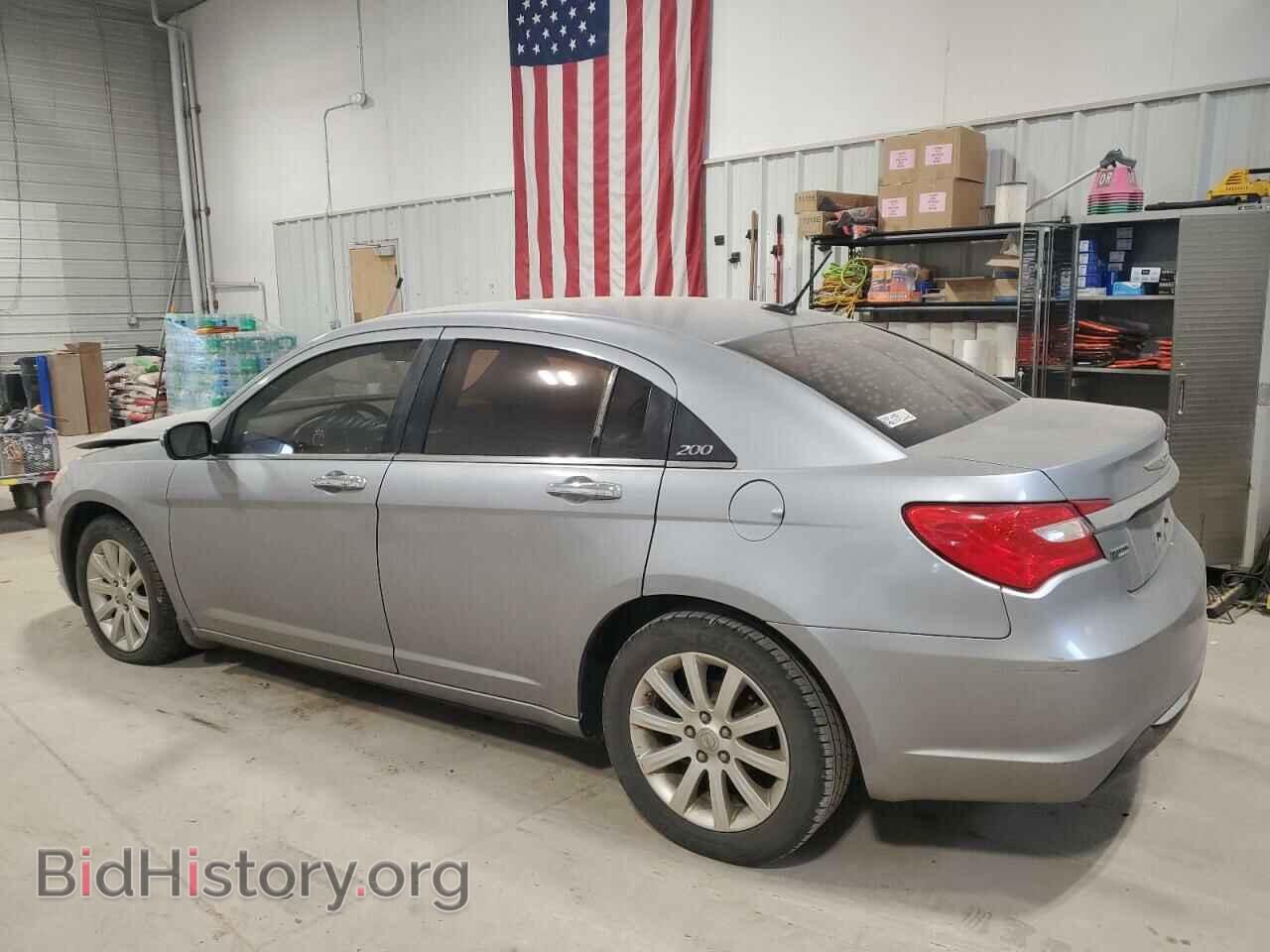 2013 CHRYSLER 200 - VIN: 1C3CCBCG5DN560005 - Фото 2