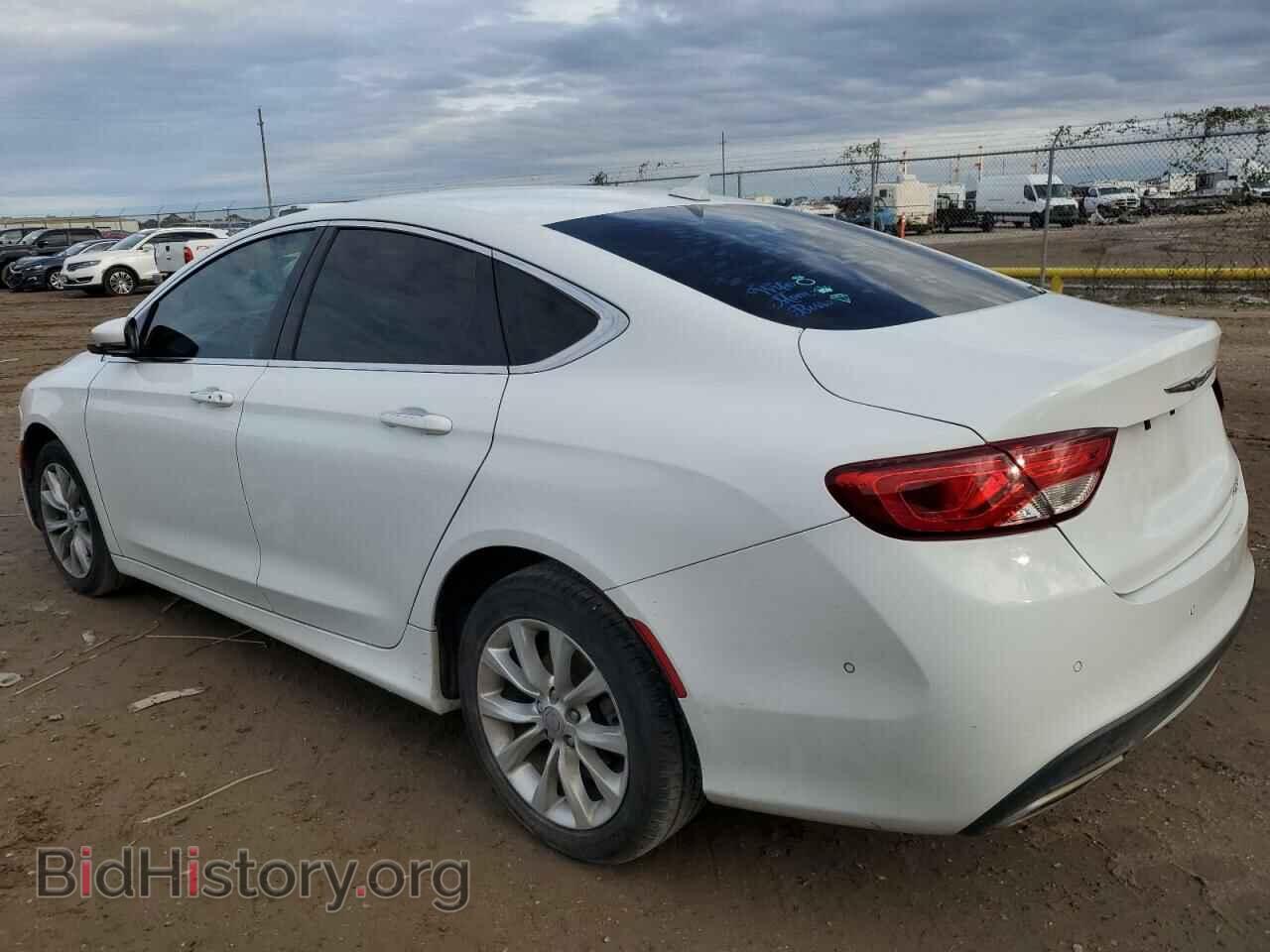 2015 CHRYSLER 200 - VIN: 1C3CCCCGXFN584180 - Photo 2