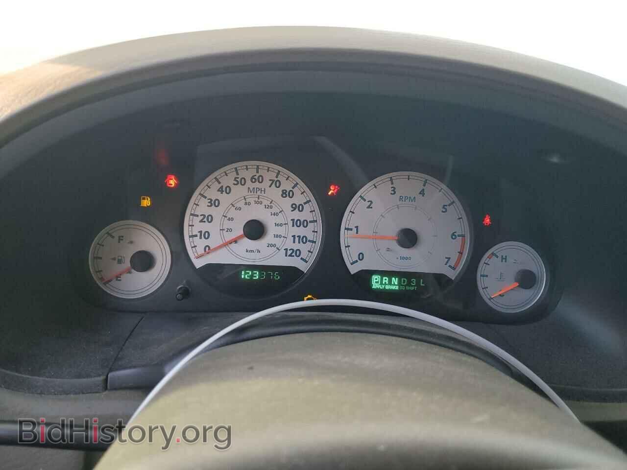 2006 CHRYSLER MINIVAN - VIN: 2A4GP44R56R847177 - Фото 9