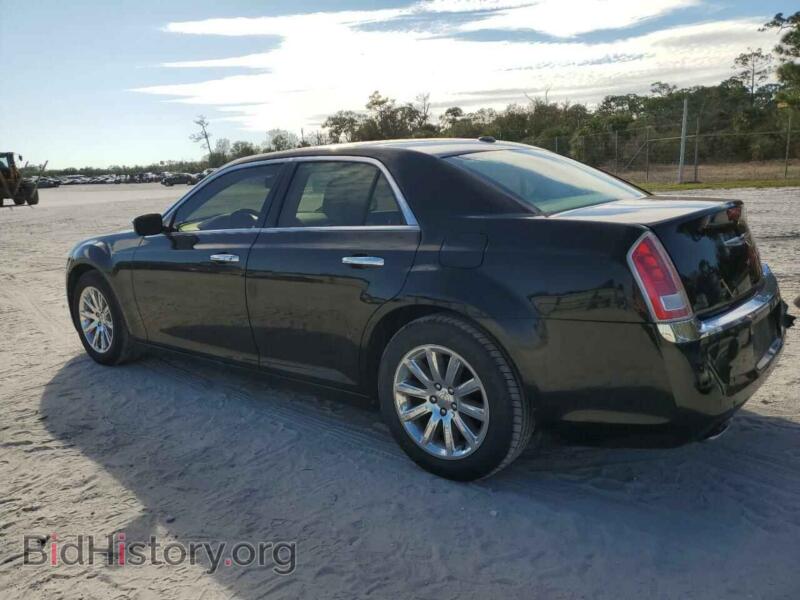 2012 Chrysler 300 (VIN 2C3CCACGXCH213724) — фото 2 из 12
