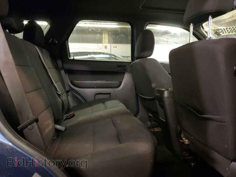 2010 Ford ESCAPE (VIN 1FMCU0DG8AKB94027) — фото 10 из 15