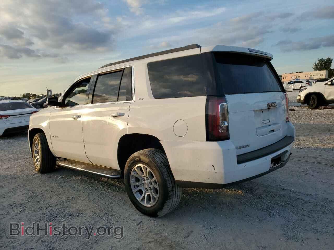 2017 GMC YUKON - VIN: 1GKS1BKC7HR386615 - Фото 2