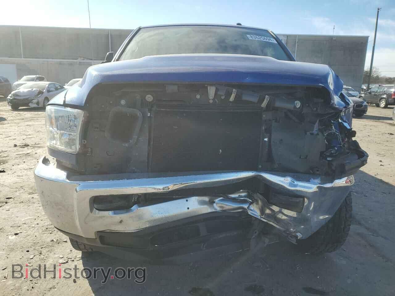 2018 RAM All Models - VIN: 3C6UR5CL2JG390565 - Photo 5