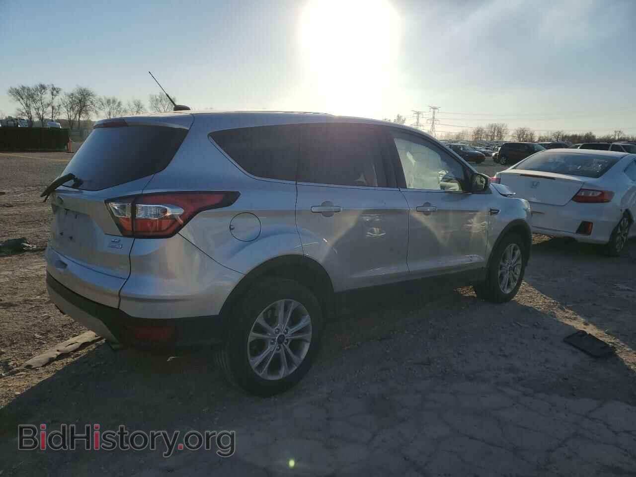 2017 FORD ESCAPE - VIN: 1FMCU0G98HUE04539 - Фото 3