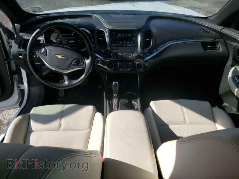 2017 Chevrolet IMPALA (VIN 2G1105S38H9138968) — photo 8 of 12