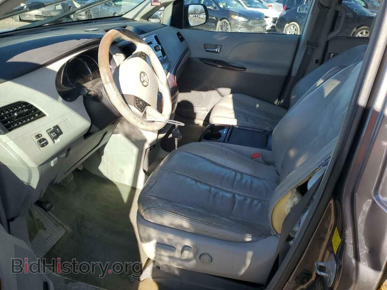 2011 TOYOTA All Models - VIN: 5TDYK3DC1BS066012 - Photo 7