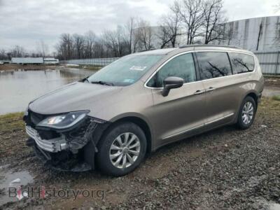 2017 Chrysler PACIFICA Touring L, tan — VIN 2C4RC1BG1HR534799, Copart
