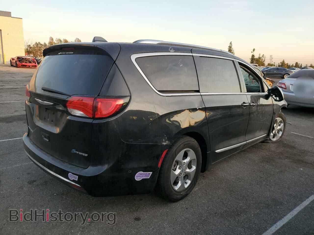 2018 CHRYSLER PACIFICA - VIN: 2C4RC1N77JR358715 - Фото 3