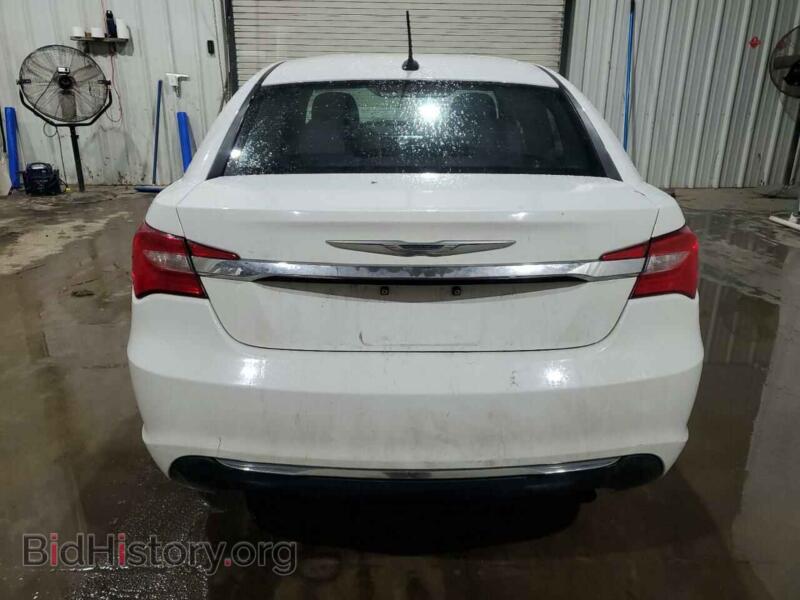 2013 Chrysler 200 (VIN 1C3CCBBB8DN734705) — фото 6 из 12
