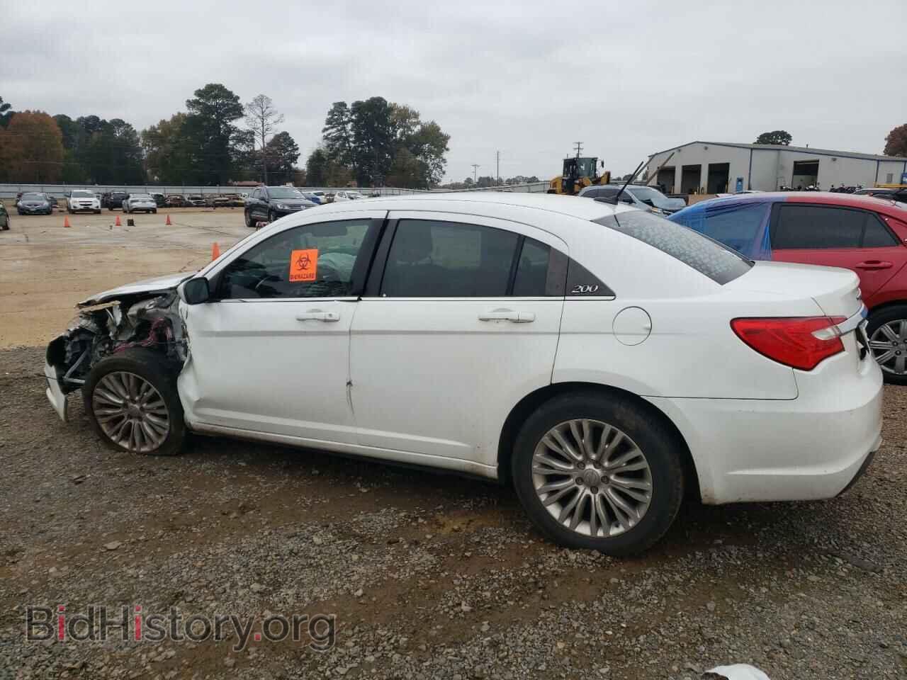 2013 CHRYSLER 200 - VIN: 1C3CCBAB2DN671604 - Фото 2