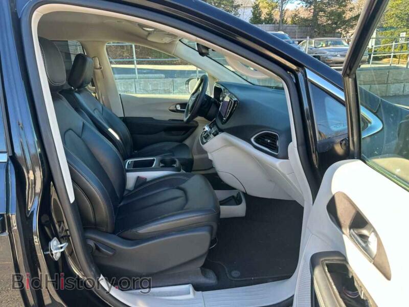 2024 Chrysler PACIFICA (VIN 2C4RC1BG7RR101683) — фото 6 из 10