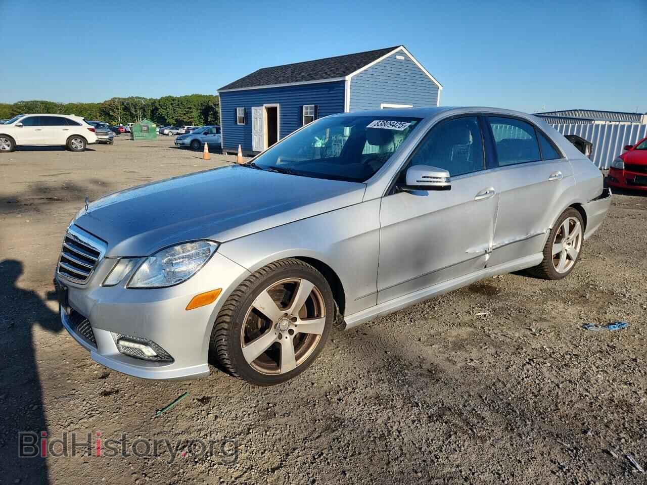 Photo WDDHF8HB3BA305579 - MERCEDES-BENZ E-CLASS 2011