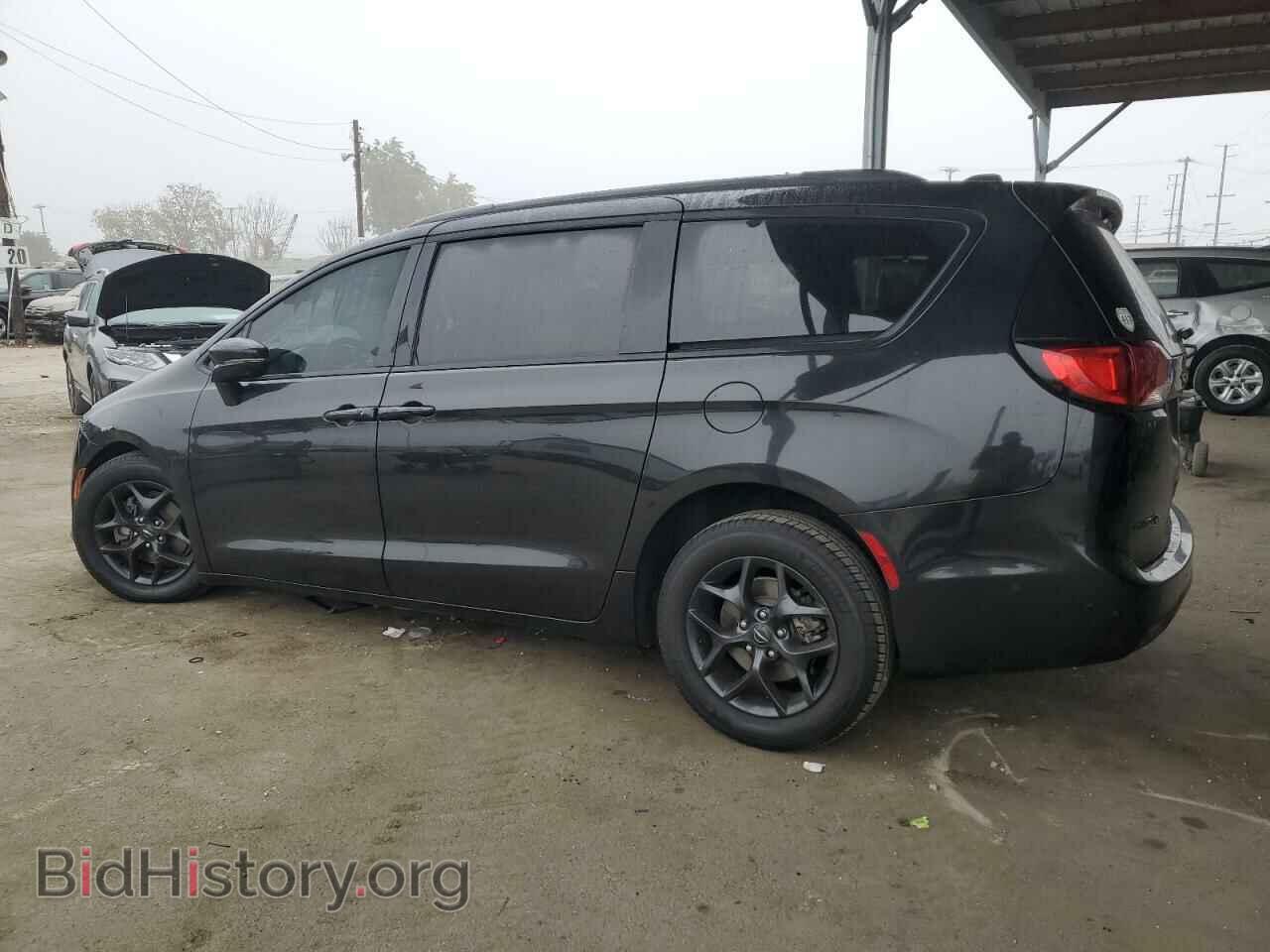 2018 CHRYSLER PACIFICA - VIN: 2C4RC1GG4JR358202 - Photo 2