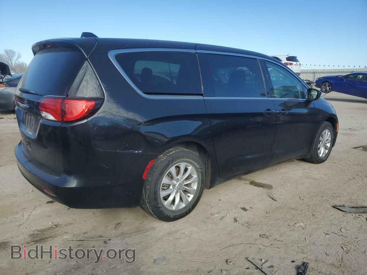 2017 CHRYSLER PACIFICA - VIN: 2C4RC1DG5HR668518 - Photo 3