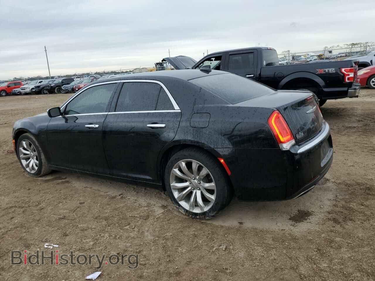 2018 CHRYSLER 300 - VIN: 2C3CCAEG3JH123325 - Фото 2