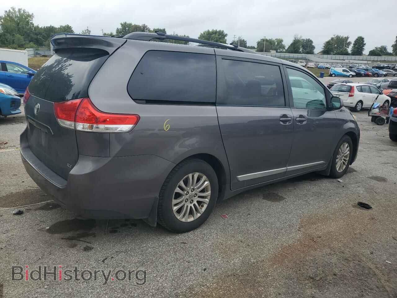 2011 TOYOTA All Models - VIN: 5TDYK3DC3BS148985 - Фото 3