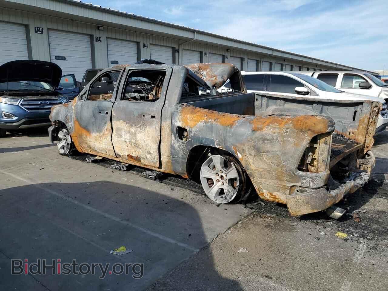 2020 RAM 1500 - VIN: 1C6SRFFT5LN240906 - Фото 2