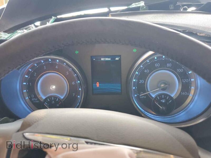 2014 Chrysler 300 (VIN 2C3CCAAG8EH382453) — photo 9 of 13