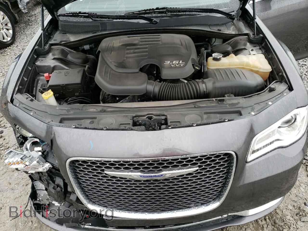 2019 CHRYSLER 300 - VIN: 2C3CCAEG4KH577648 - Фото 11