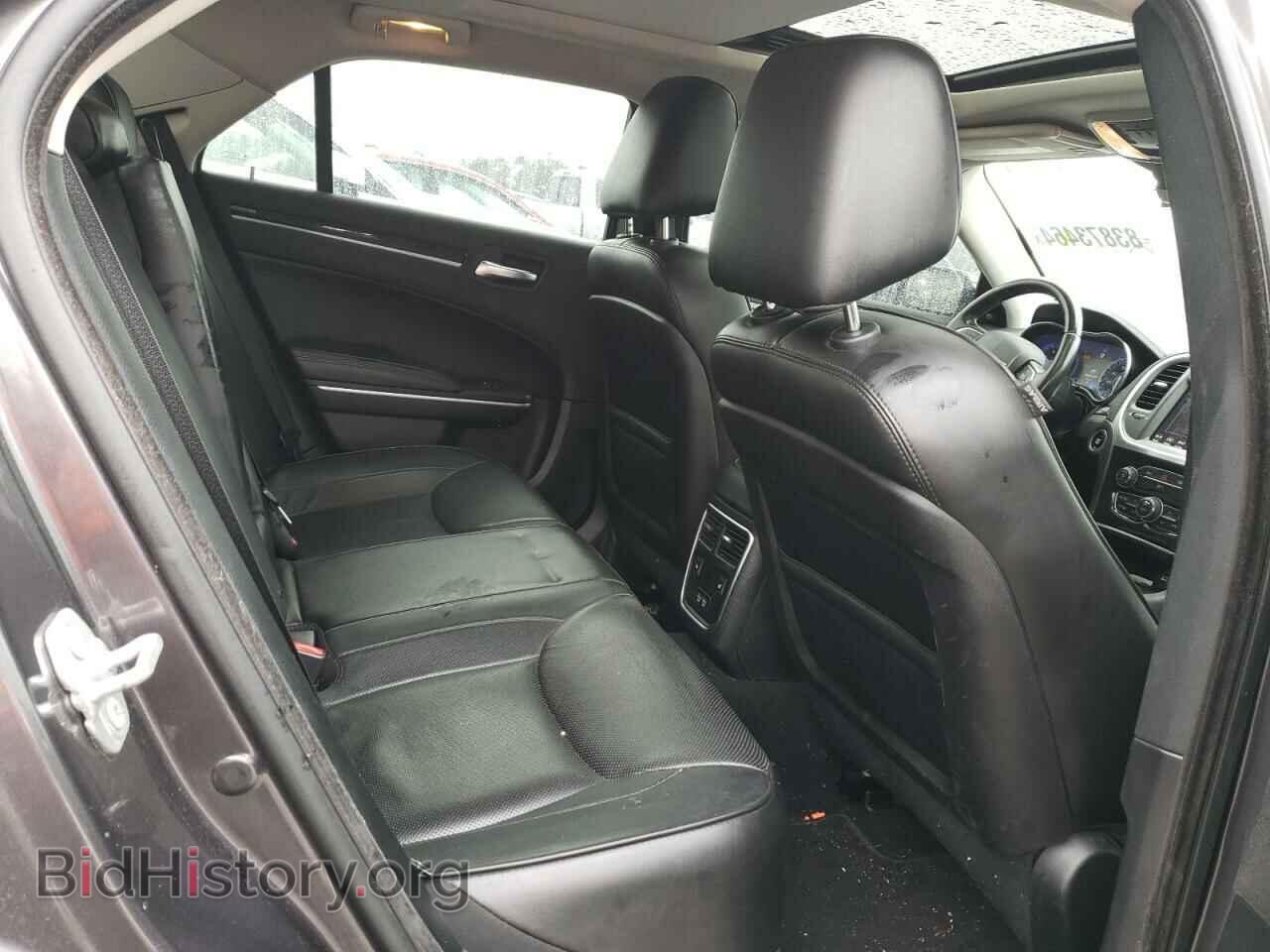 2019 CHRYSLER 300 - VIN: 2C3CCAEG4KH577648 - Фото 10
