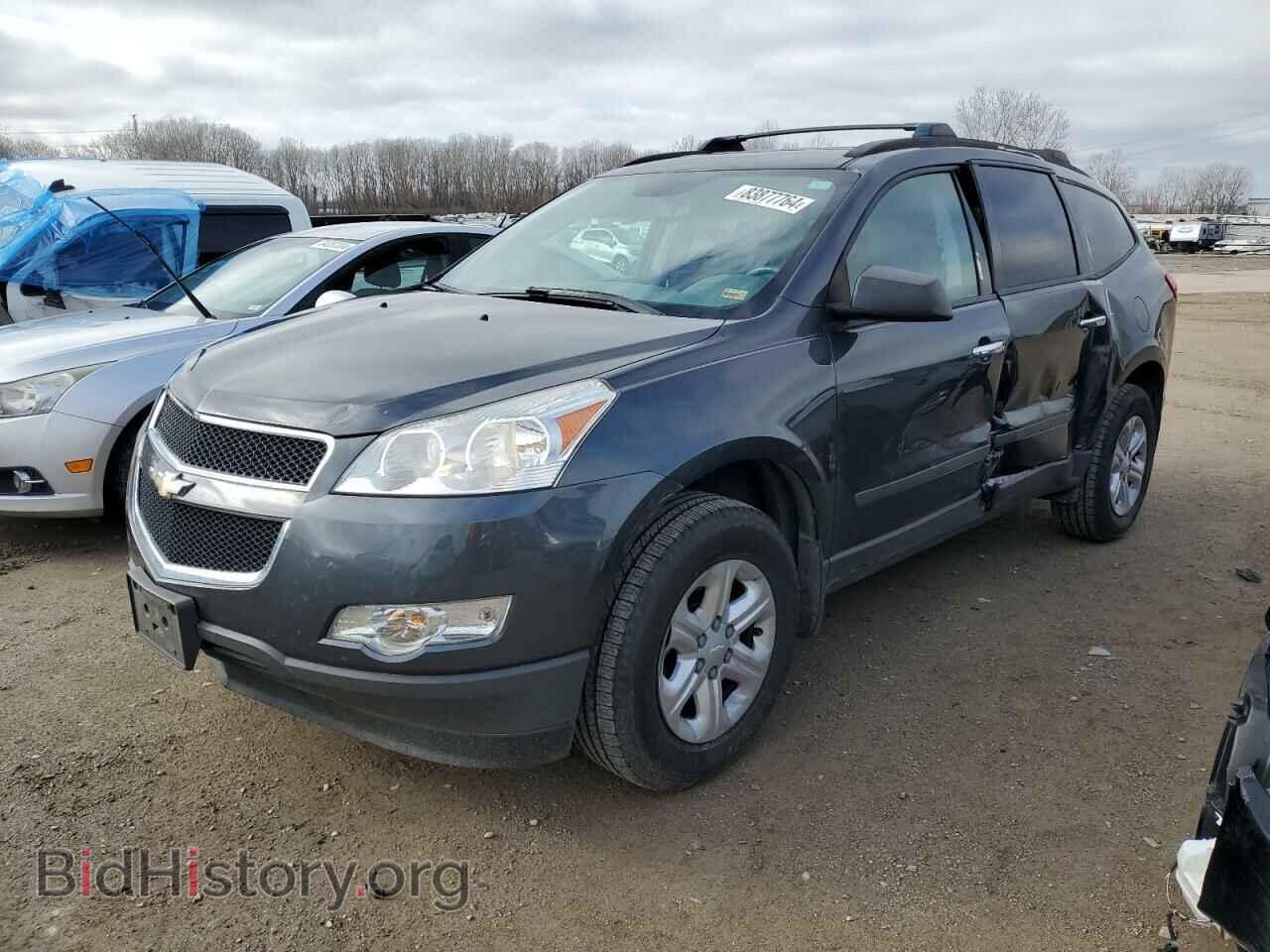 Photo 1GNKRFED4CJ377529 - CHEVROLET TRAVERSE 2012