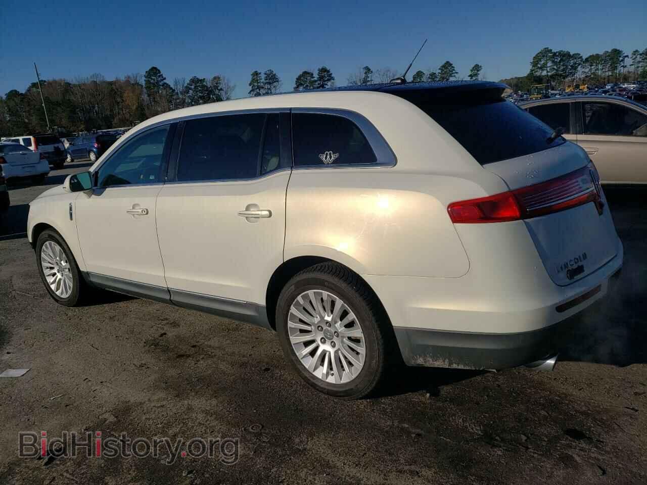 2012 LINCOLN MKT - VIN: 2LMHJ5FR5CBL54120 - Фото 2