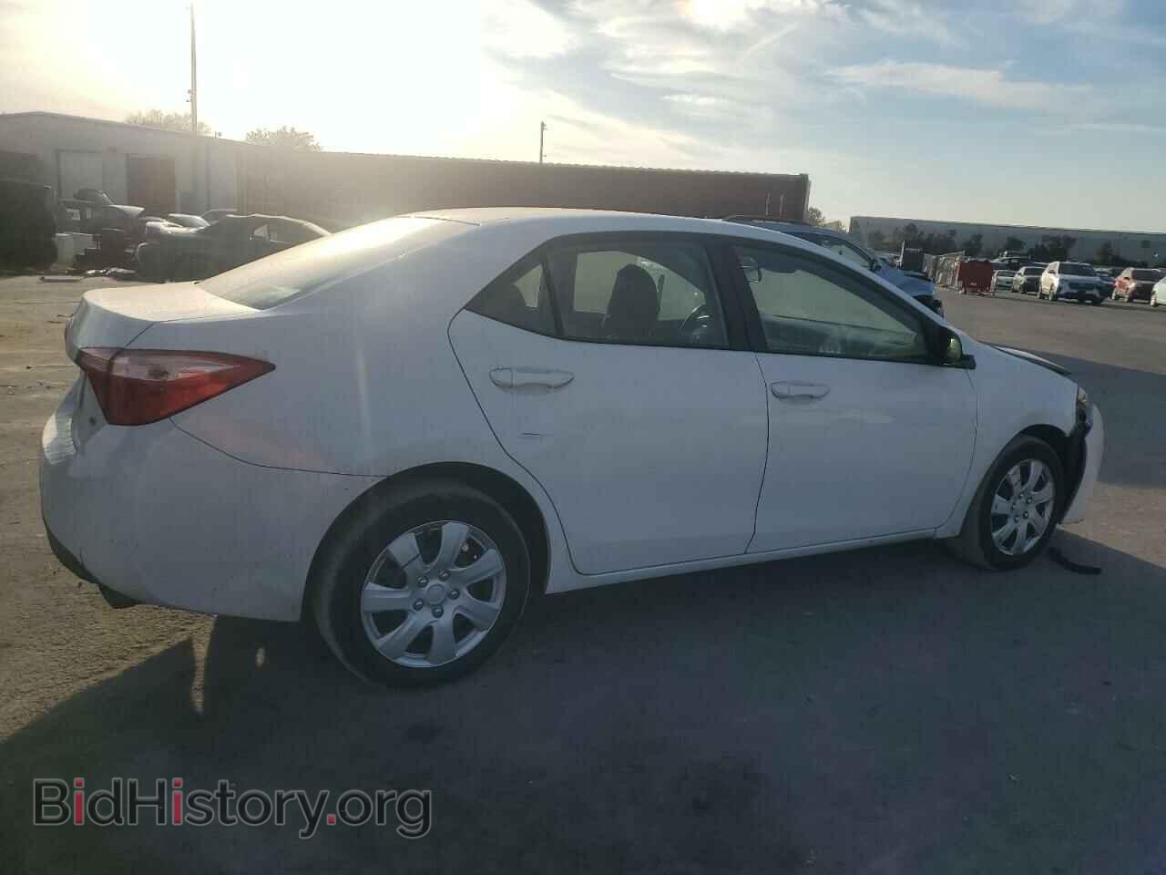 2017 TOYOTA COROLLA - VIN: 5YFBURHE4HP670492 - Фото 3