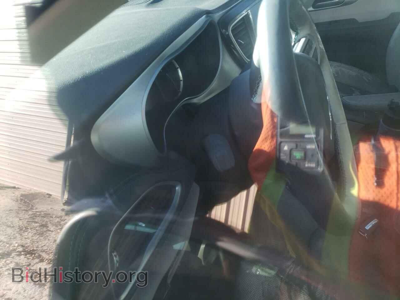 2017 CHRYSLER PACIFICA - VIN: 2C4RC1N79HR772024 - Фото 9