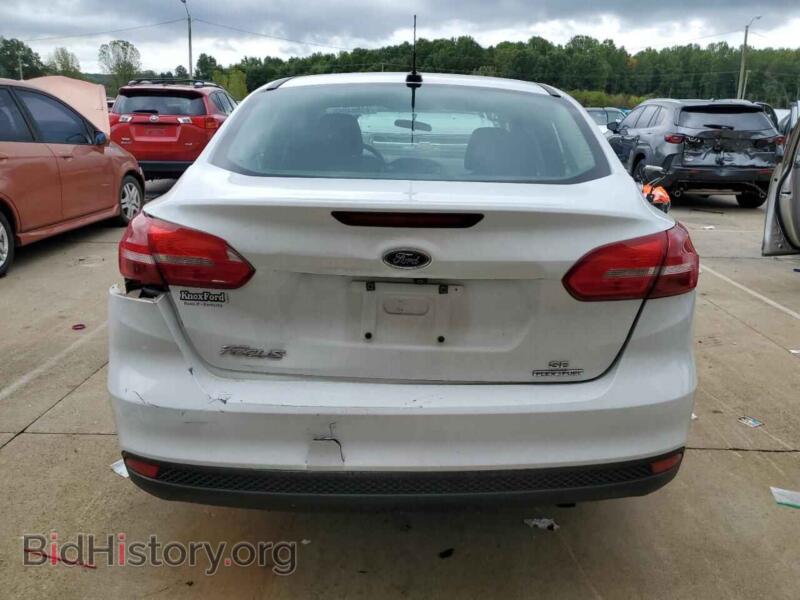2016 Ford FOCUS (VIN 1FADP3F20GL355904) — фото 6 из 12