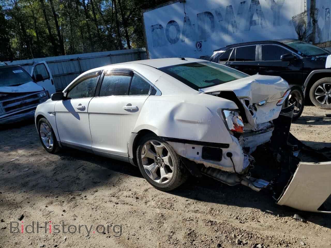 2011 FORD TAURUS - VIN: 1FAHP2EW3BG174197 - Фото 2