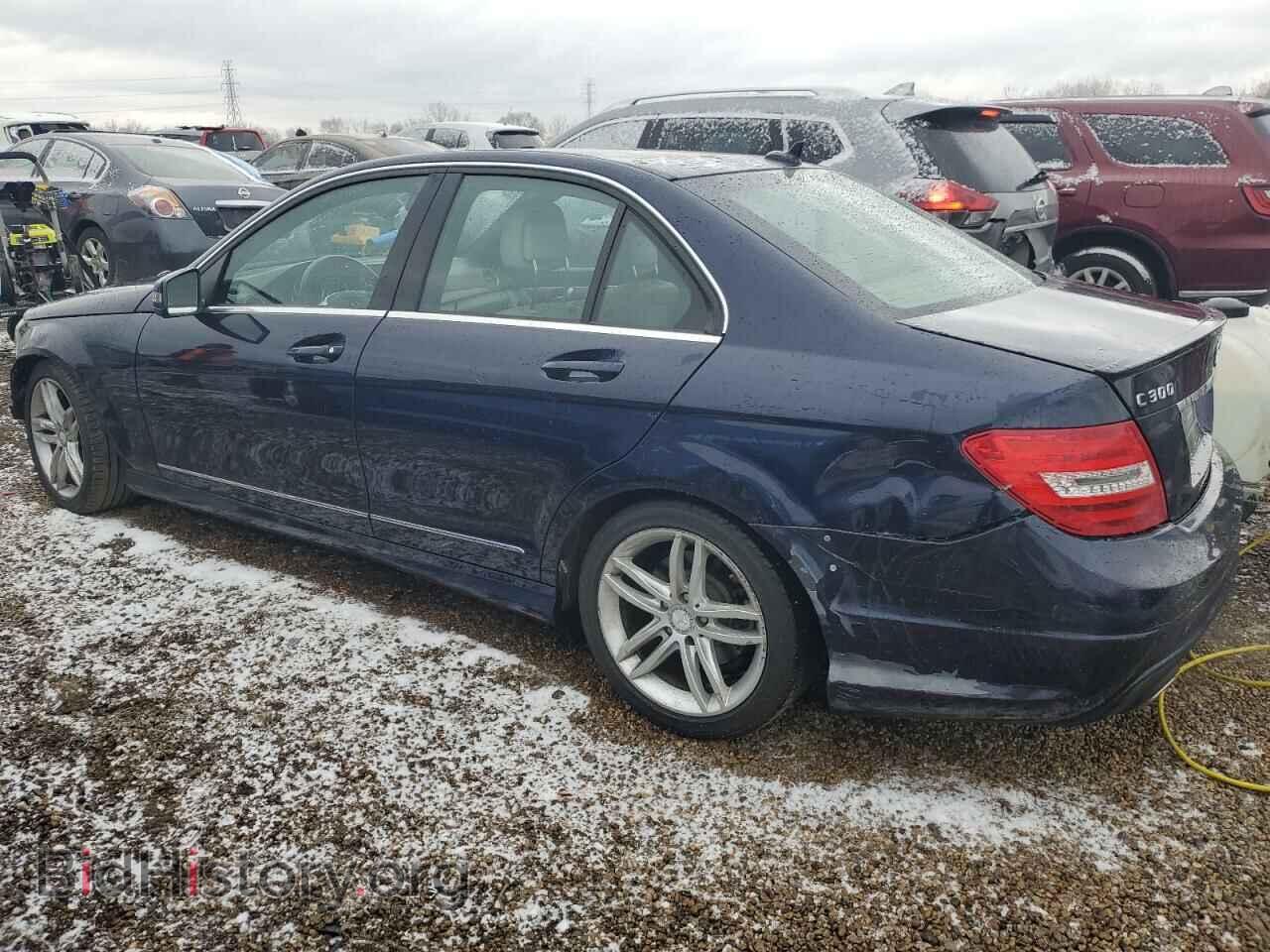 2012 MERCEDES-BENZ C-CLASS - VIN: WDDGF8BB2CA624770 - Фото 2