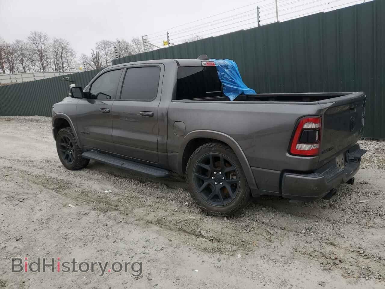 2021 RAM 1500 - VIN: 1C6SRFJT5MN585622 - Фото 2