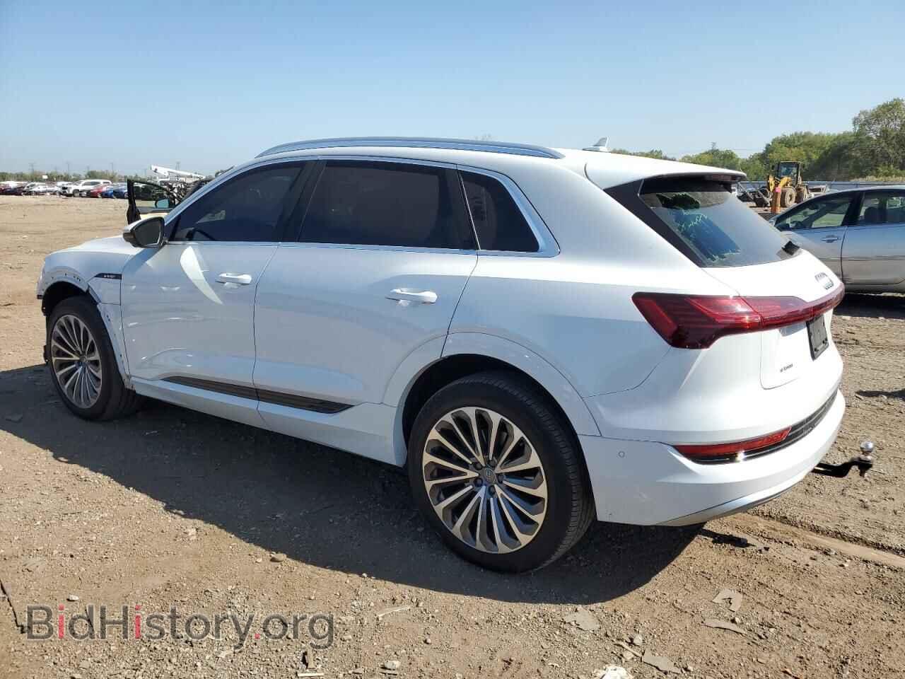 2019 AUDI E-TRON - VIN: WA1VAAGE5KB008476 - Фото 2