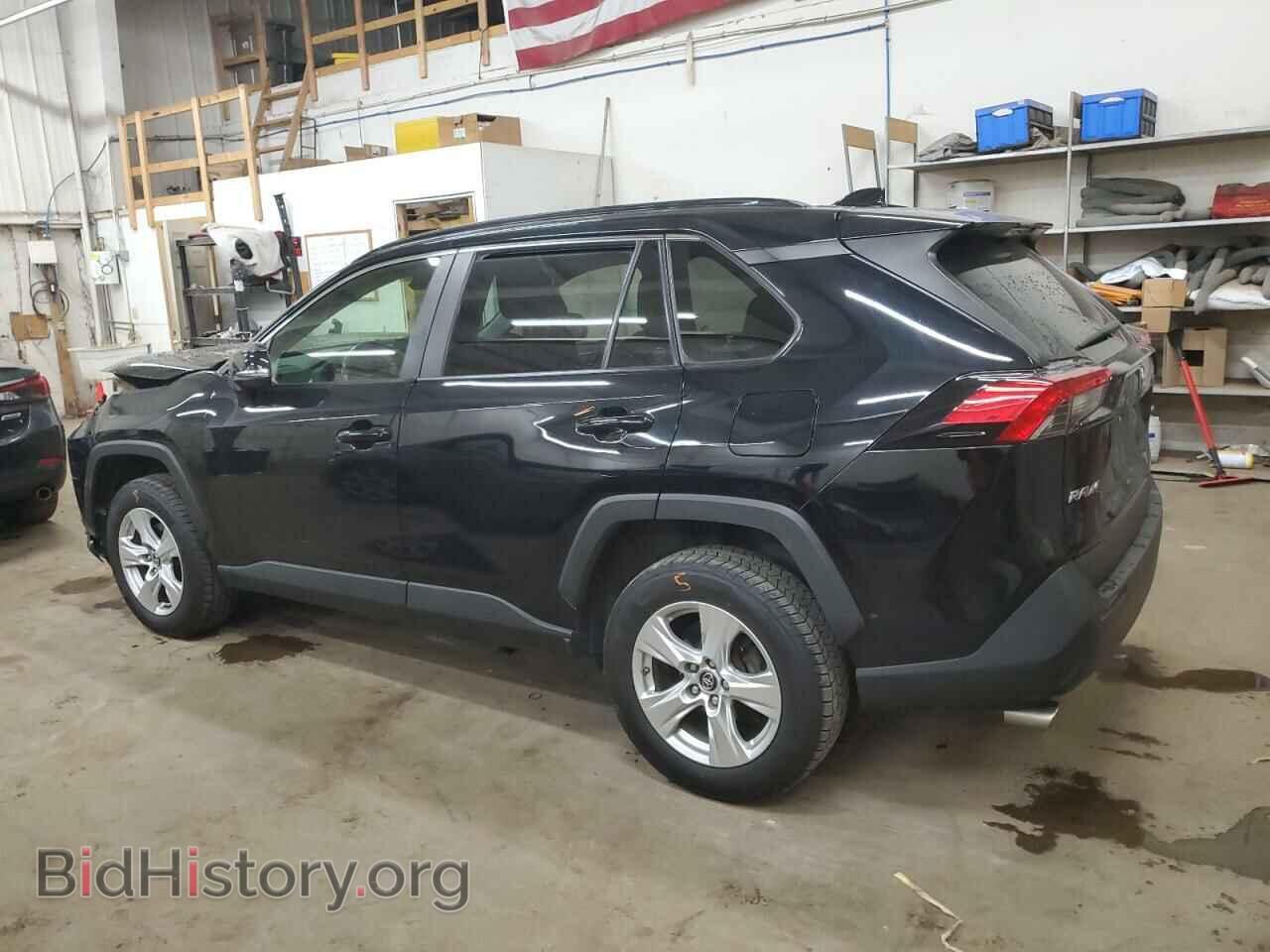 2019 TOYOTA RAV4 - VIN: JTMP1RFV2KD018062 - Фото 2