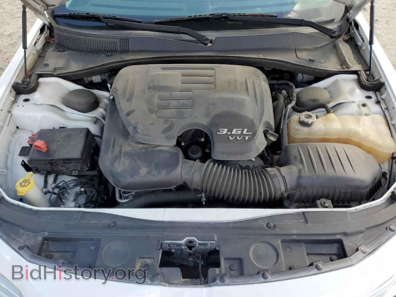 2016 CHRYSLER 300 - VIN: 2C3CCAAG6GH358347 - Фото 11