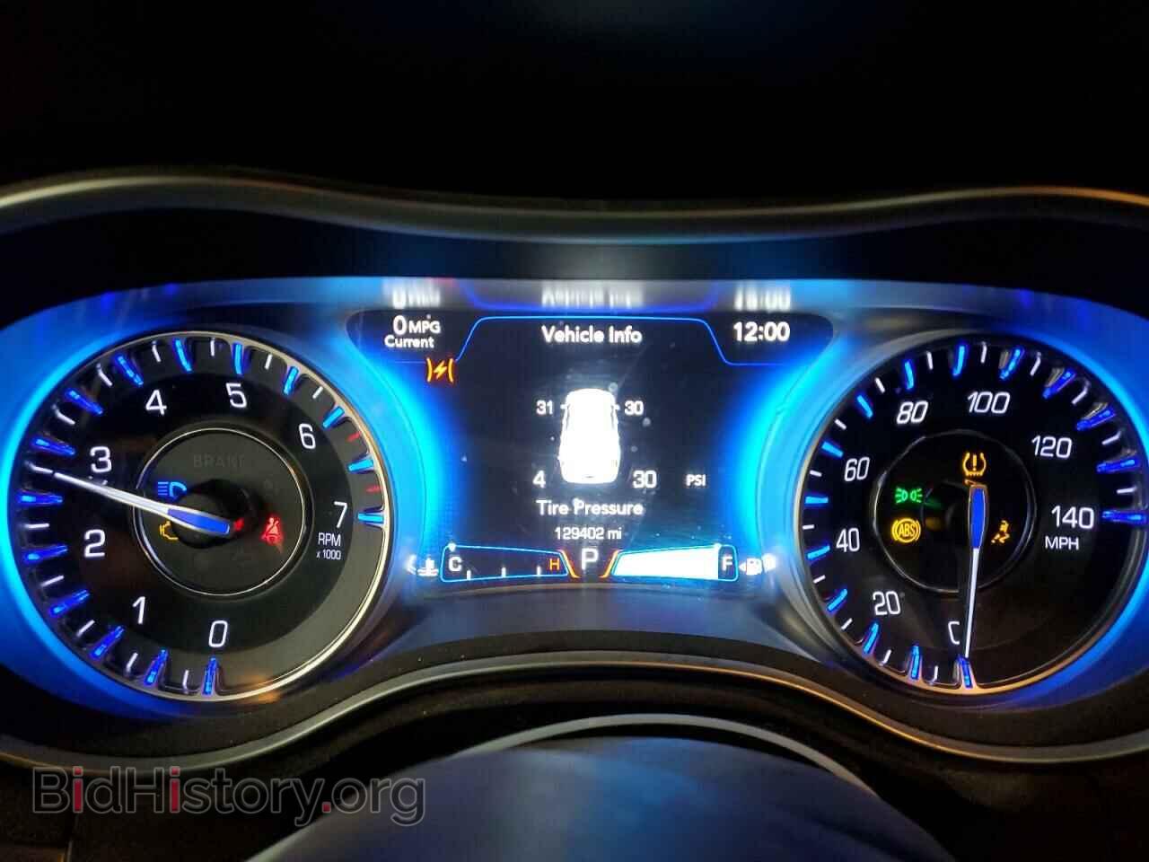 2015 CHRYSLER 300 - VIN: 2C3CCAAG6FH769312 - Фото 9