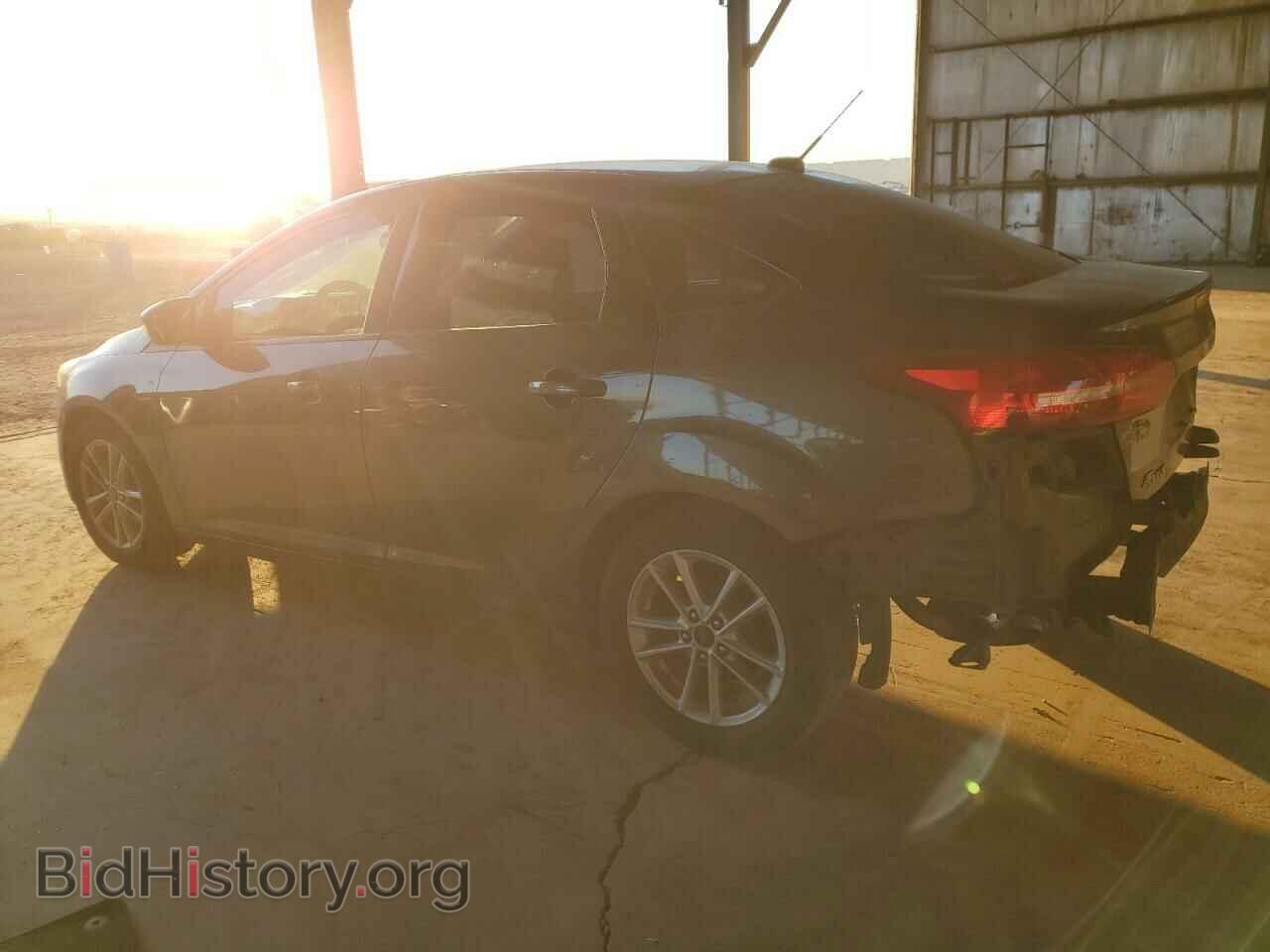 2017 FORD FOCUS - VIN: 1FADP3F28HL299843 - Фото 2