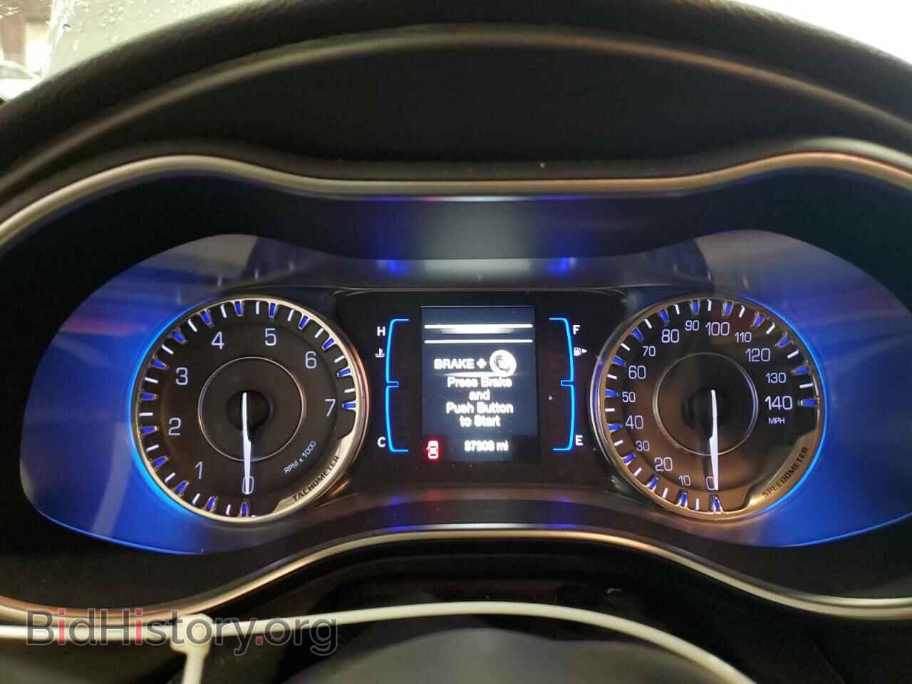 2016 CHRYSLER 200 - VIN: 1C3CCCAB2GN187717 - Фото 9