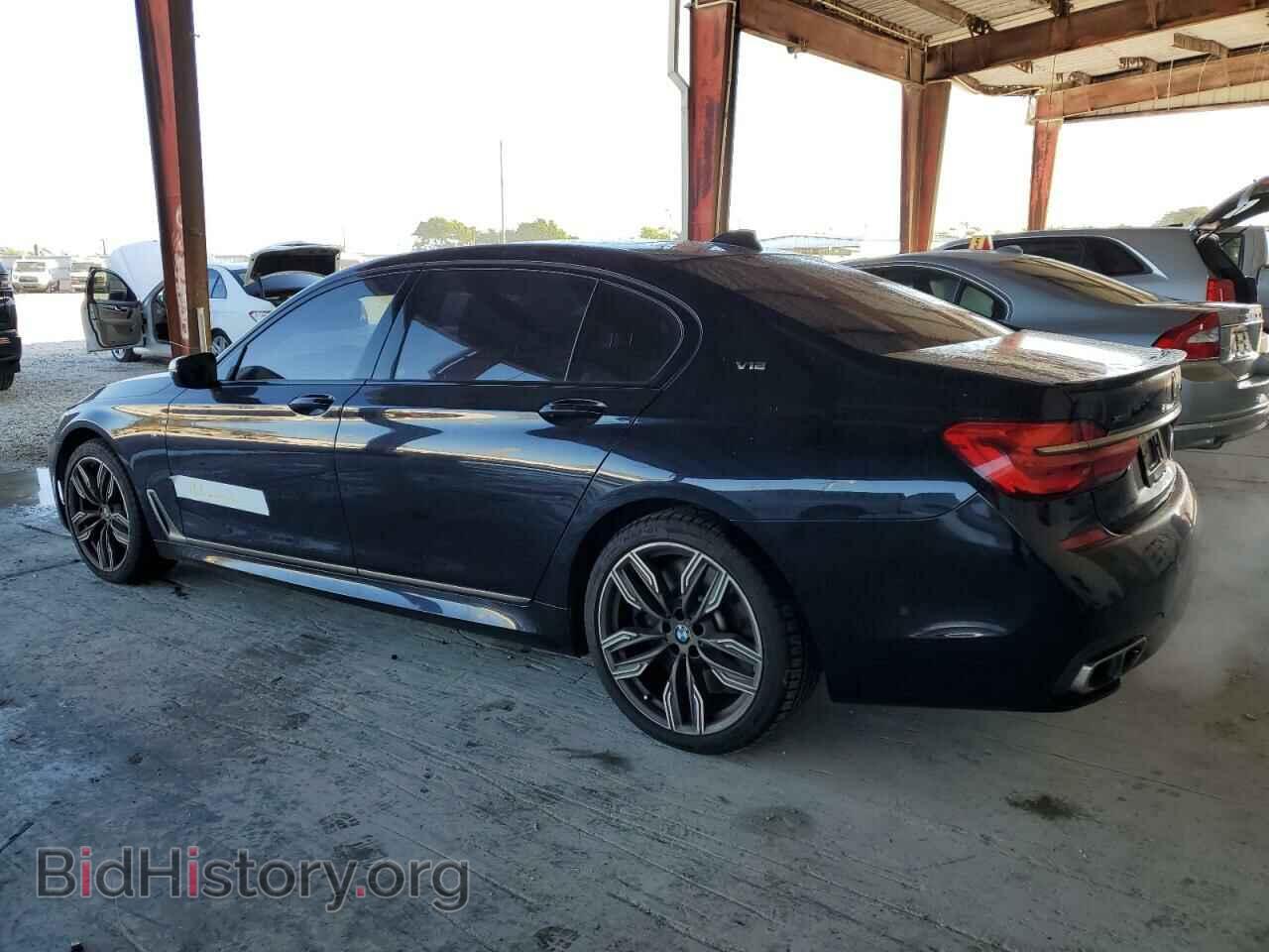 2019 BMW M7 - VIN: WBA7H6C55KG614986 - Фото 2