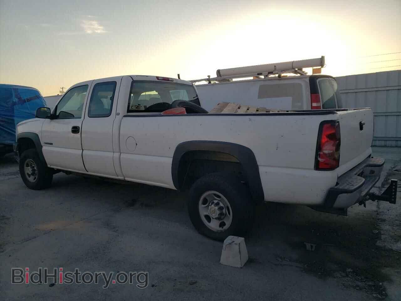 2005 CHEVROLET ALL Models - VIN: 1GCHC29U75E129973 - Фото 2