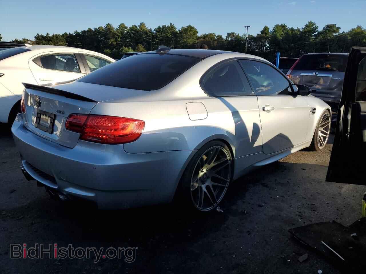 2011 BMW M3 - VIN: WBSKG9C58BE797130 - Фото 3
