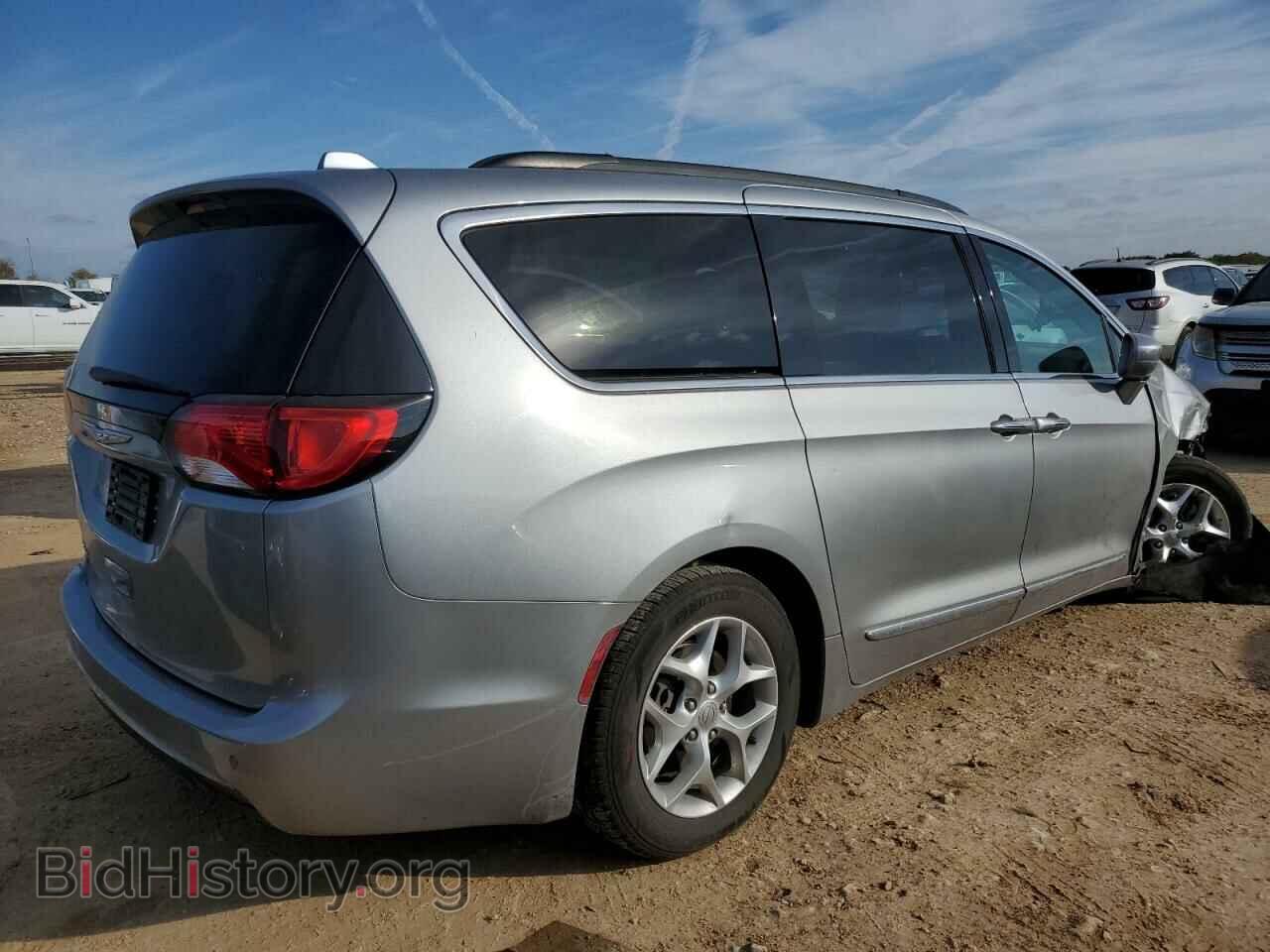 2017 CHRYSLER PACIFICA - VIN: 2C4RC1BGXHR759366 - Фото 3