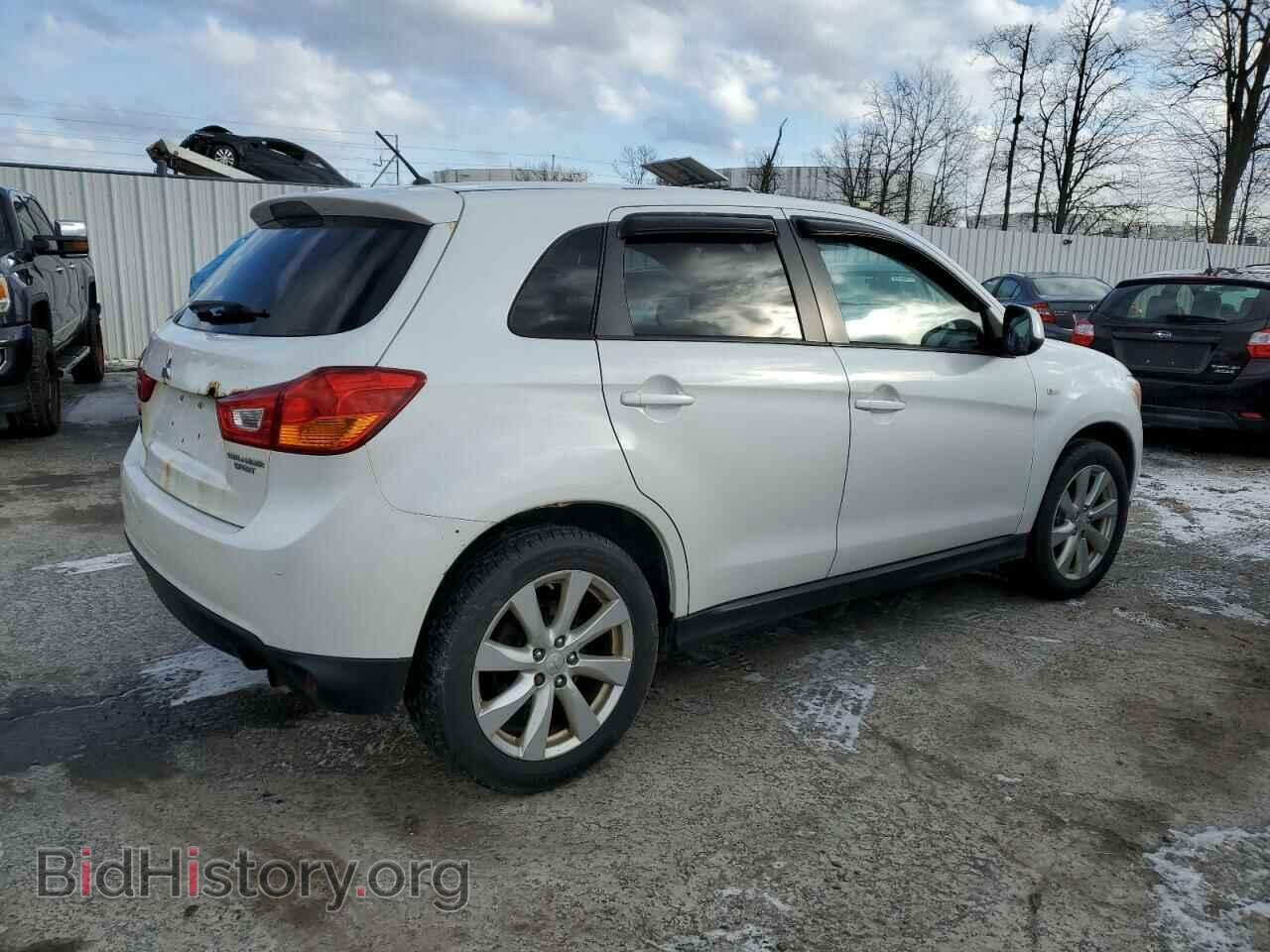2014 MITSUBISHI OUTLANDER - VIN: 4A4AR3AU2EE024655 - Фото 3