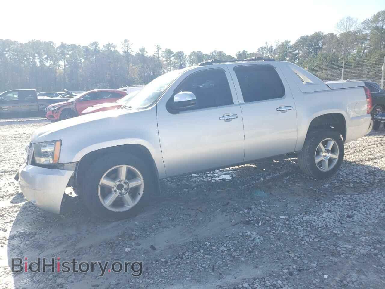 Photo 3GNMCFE09BG134225 - CHEVROLET AVALANCHE 2011