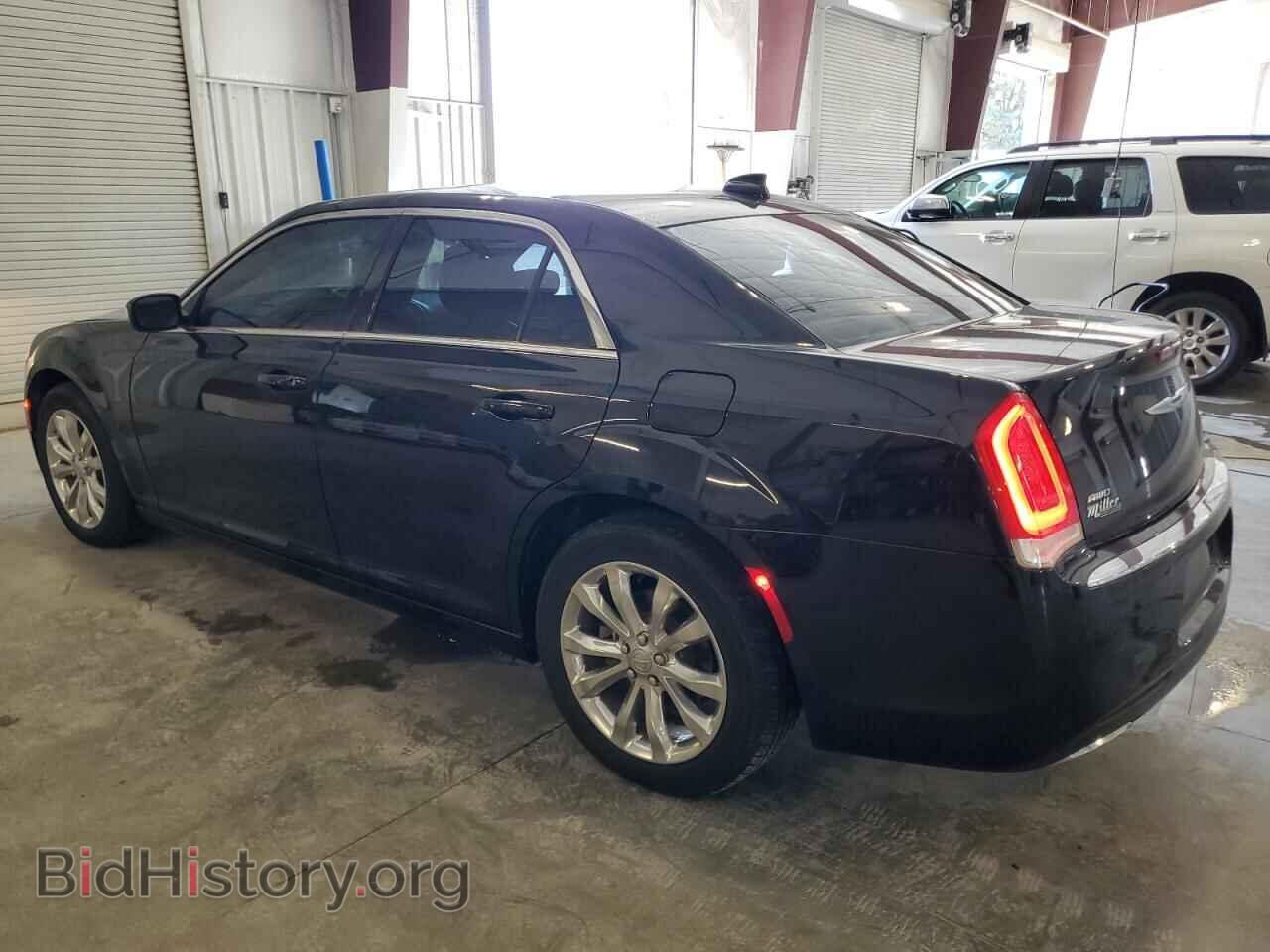 2017 CHRYSLER 300 - VIN: 2C3CCARG1HH619258 - Фото 2